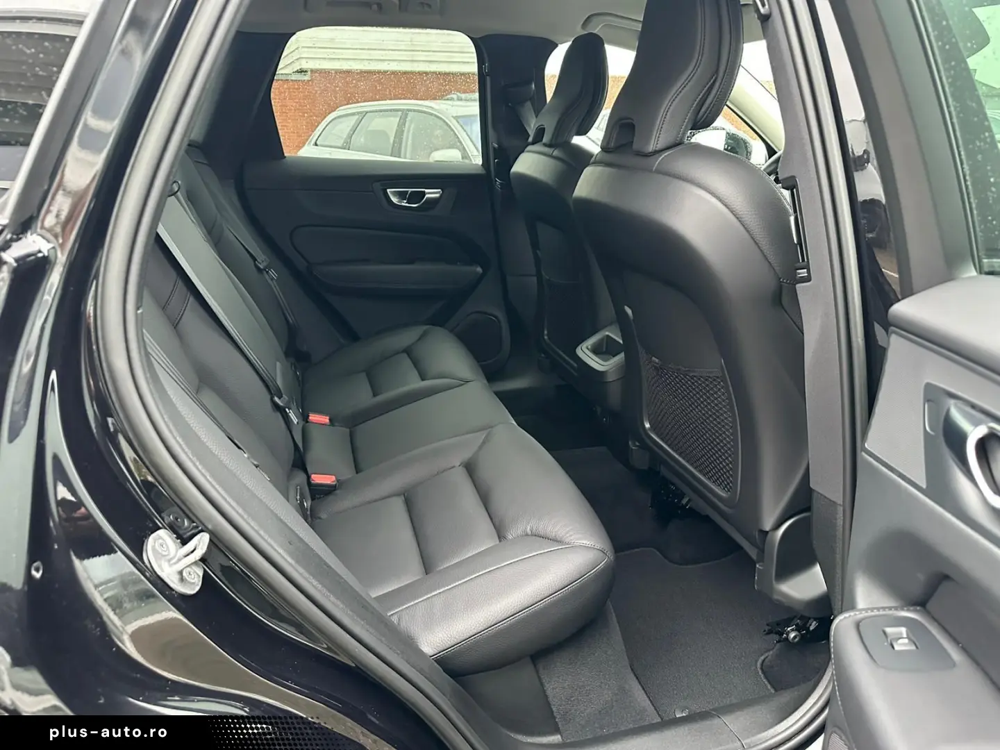 VOLVO XC60 B4 Diesel AWD Plus Dark