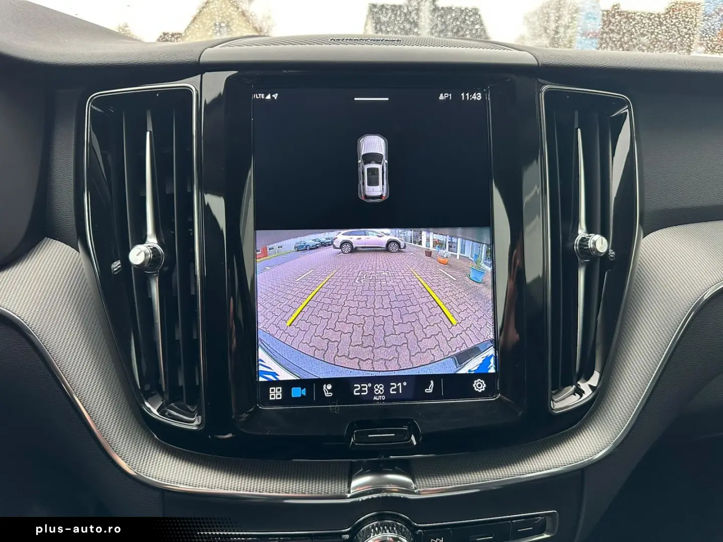 VOLVO XC60 B4 Diesel AWD Plus Dark