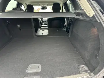 VOLVO XC60 B4 Diesel AWD Plus Dark