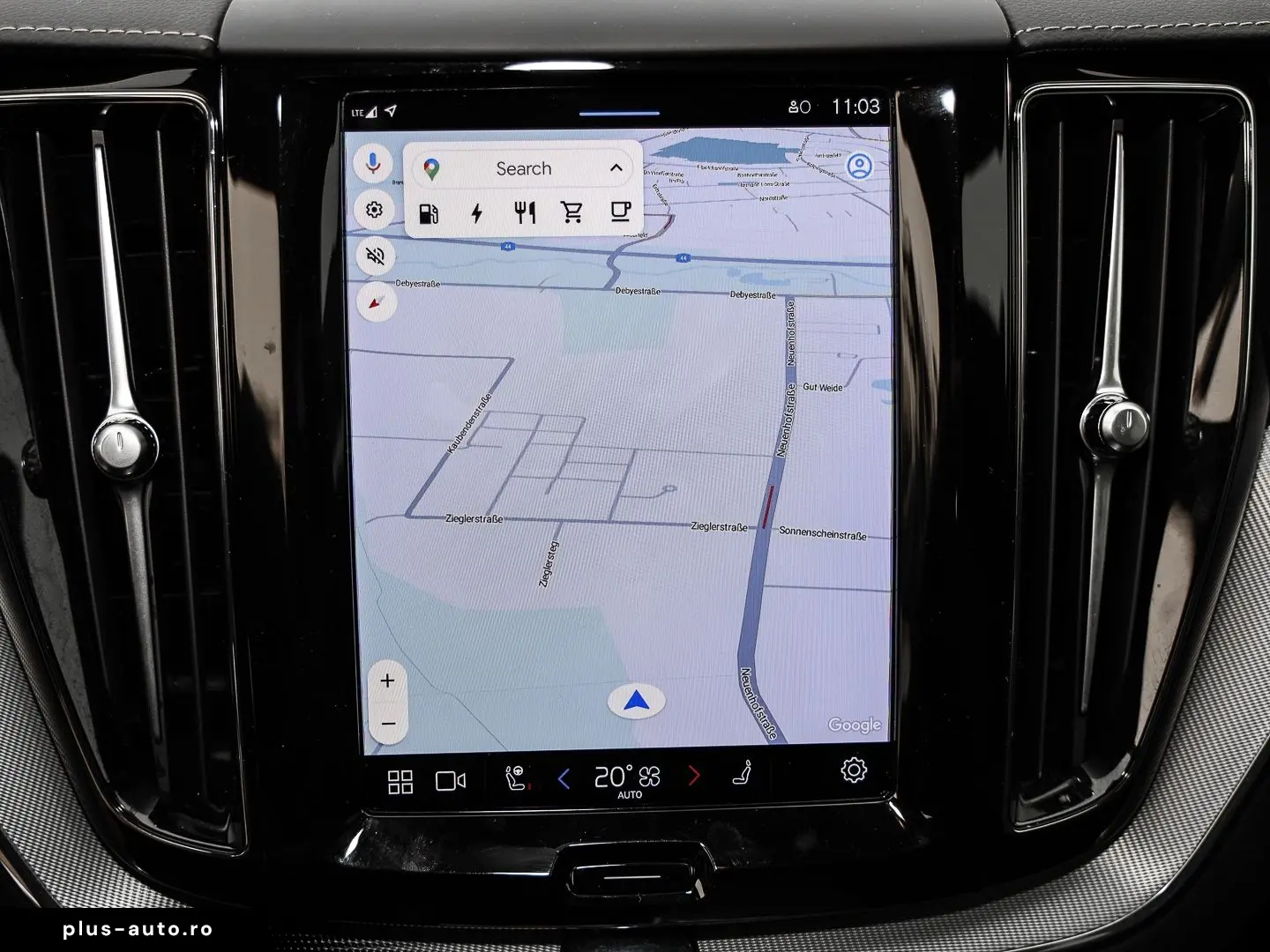 VOLVO XC60 Ultimate Dark Recharge Plug-In Hybrid AWD T