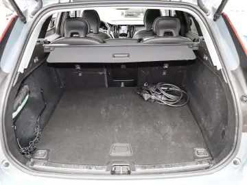 VOLVO XC60 Ultimate Dark Recharge Plug-In Hybrid AWD T