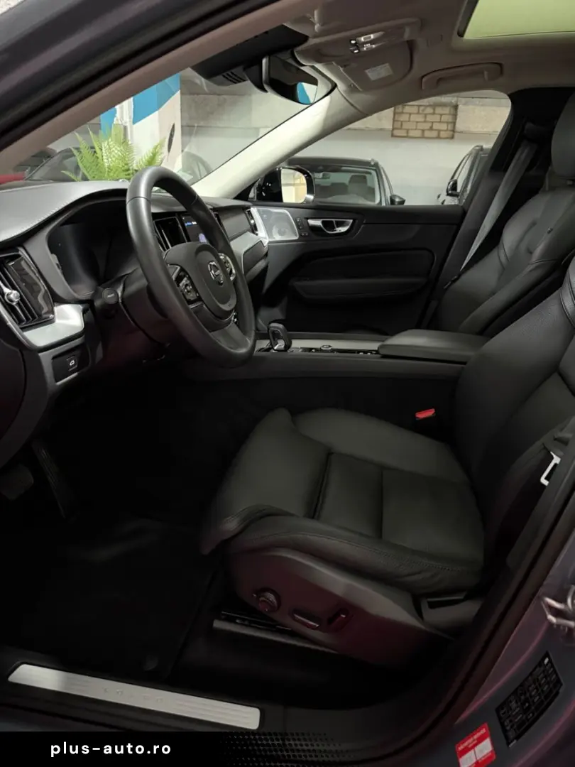 VOLVO XC60 B 5Ultimate Dark AWD Panorama