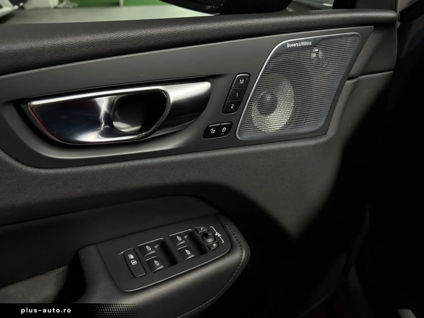 VOLVO XC60 B 5Ultimate Dark AWD Panorama