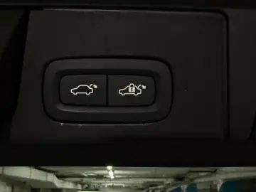 VOLVO XC60 B 5Ultimate Dark AWD Panorama