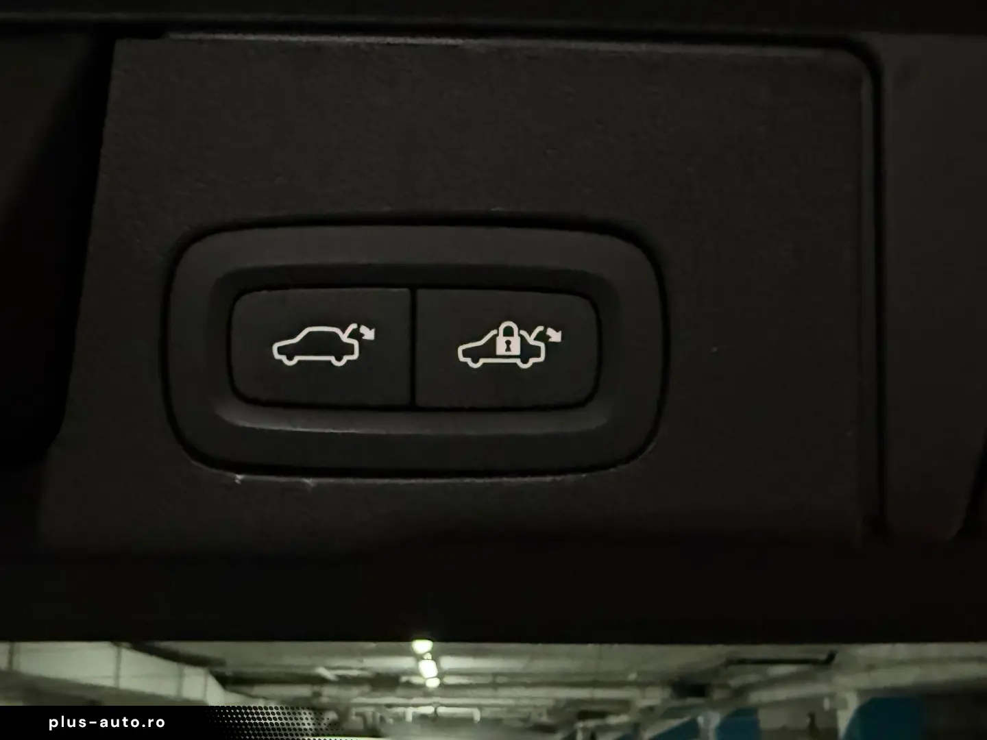 VOLVO XC60 B 5Ultimate Dark AWD Panorama