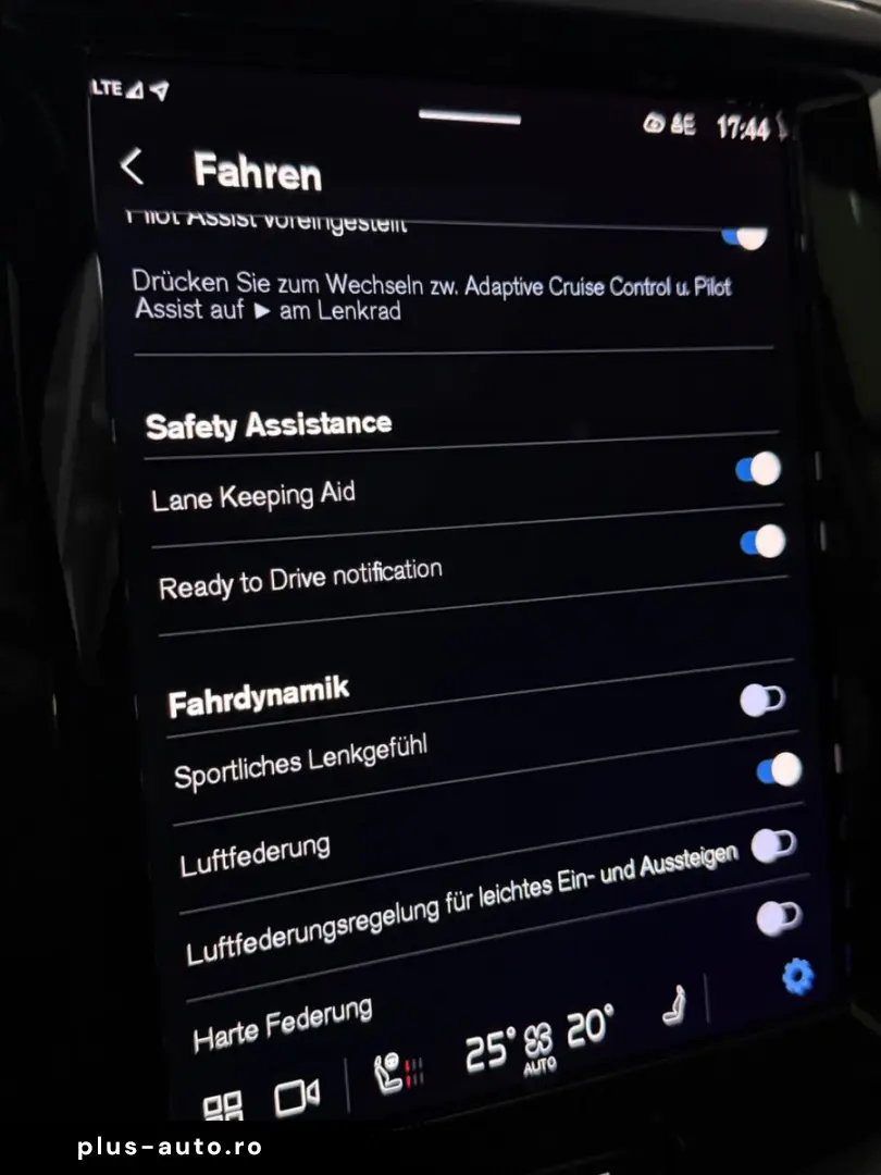 VOLVO XC60 B 5Ultimate Dark AWD Panorama