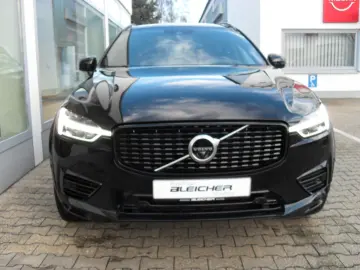 VOLVO XC 60 T8 R Design AWD   Head UP   AHK   PD   WP