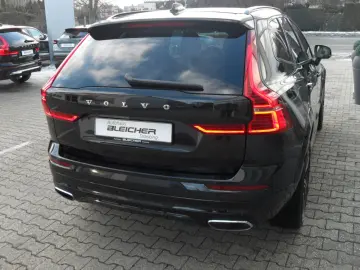 VOLVO XC 60 T8 R Design AWD   Head UP   AHK   PD   WP