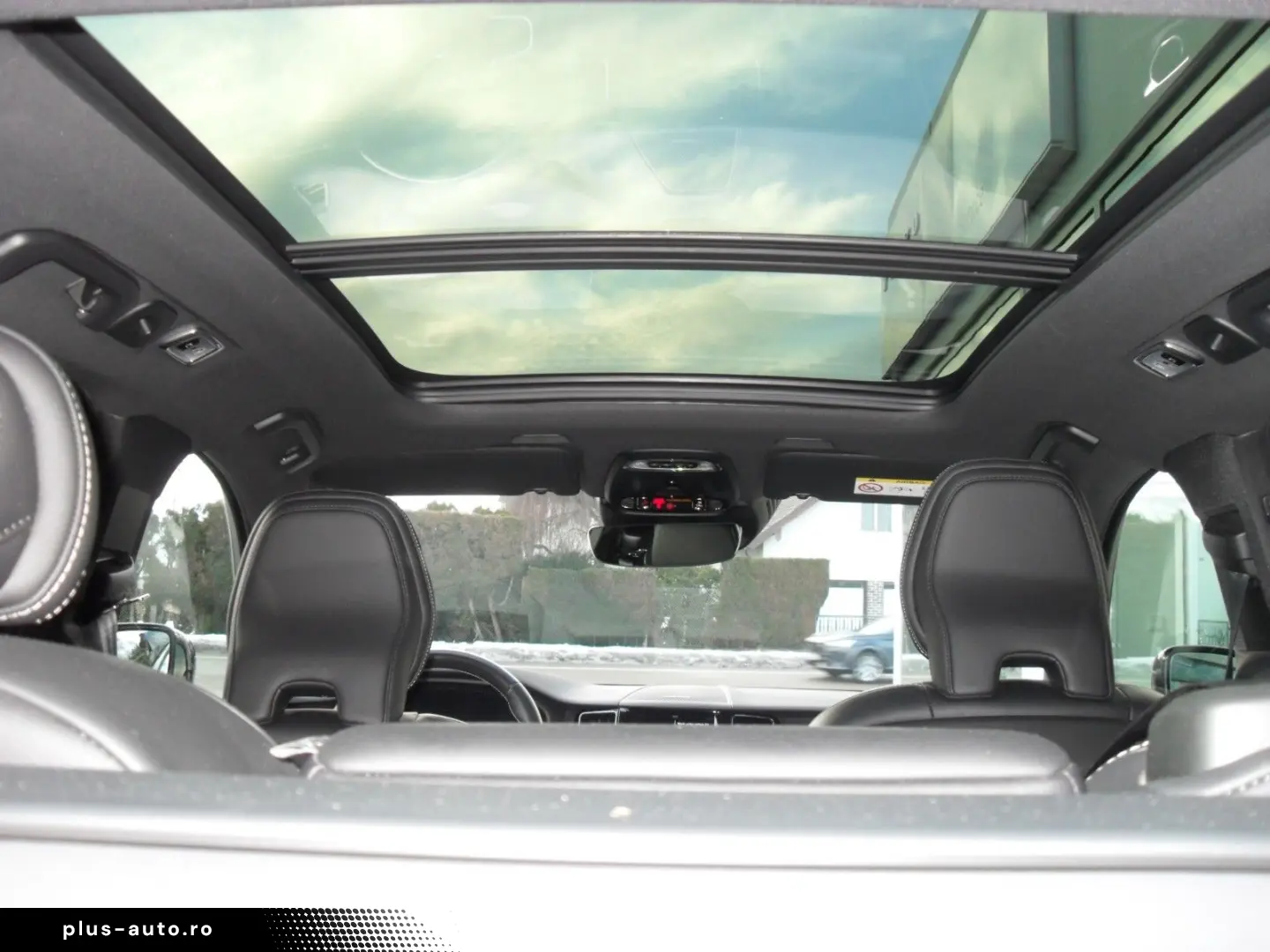 VOLVO XC 60 T8 R Design AWD   Head UP   AHK   PD   WP