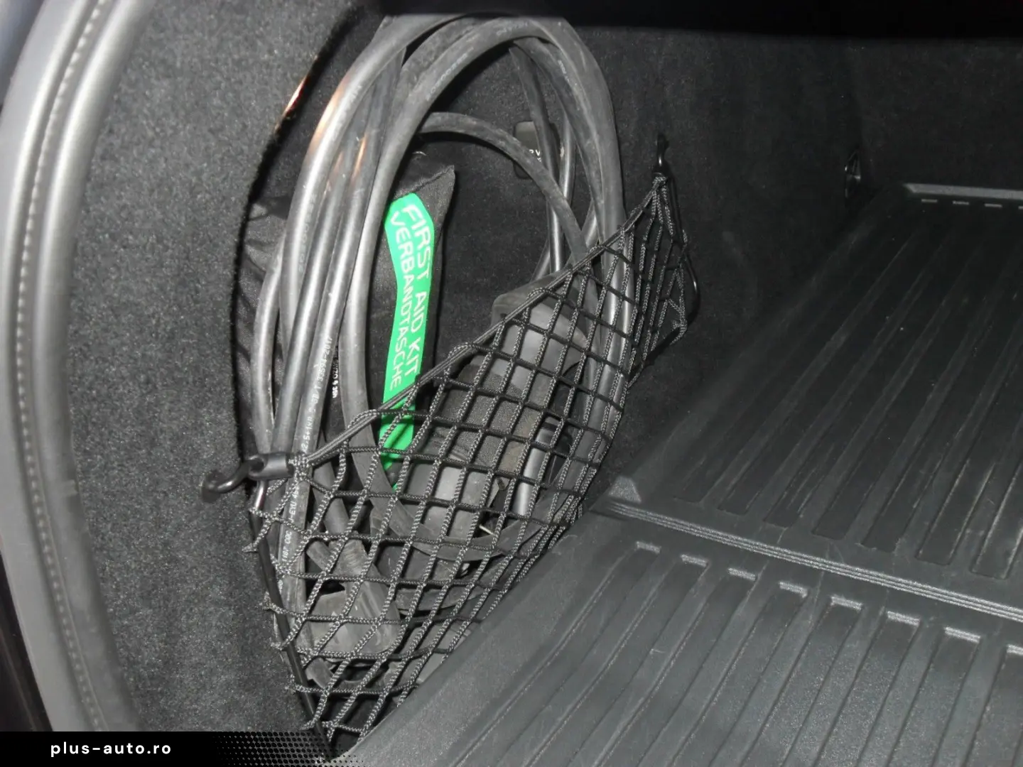 VOLVO XC 60 T8 R Design AWD   Head UP   AHK   PD   WP