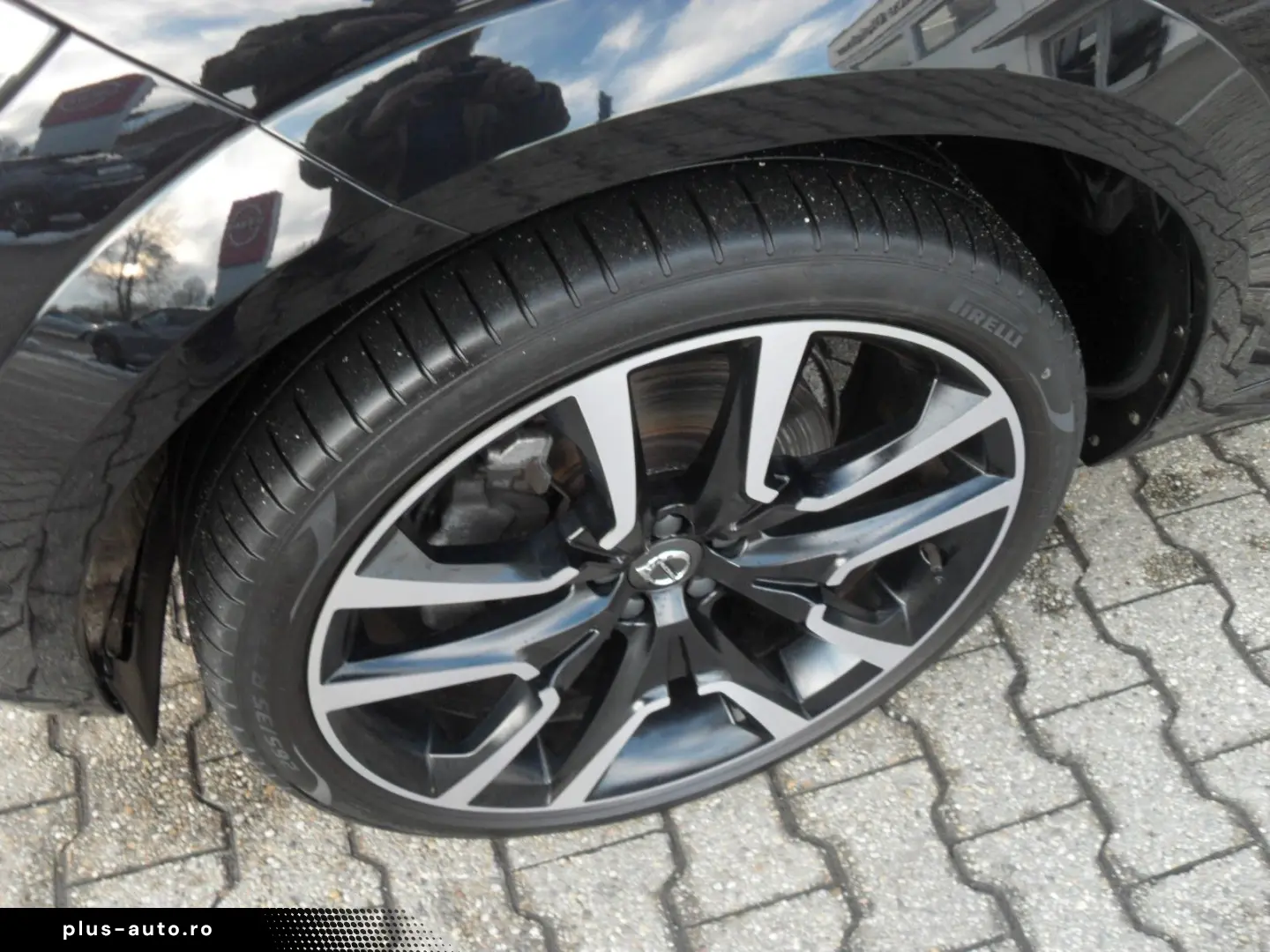 VOLVO XC 60 T8 R Design AWD   Head UP   AHK   PD   WP