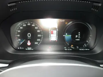 VOLVO XC 60 T8 R Design AWD   Head UP   AHK   PD   WP