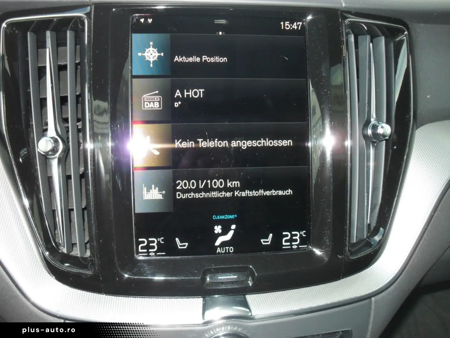 VOLVO XC 60 T8 R Design AWD   Head UP   AHK   PD   WP