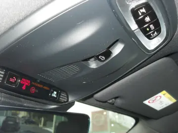 VOLVO XC 60 T8 R Design AWD   Head UP   AHK   PD   WP