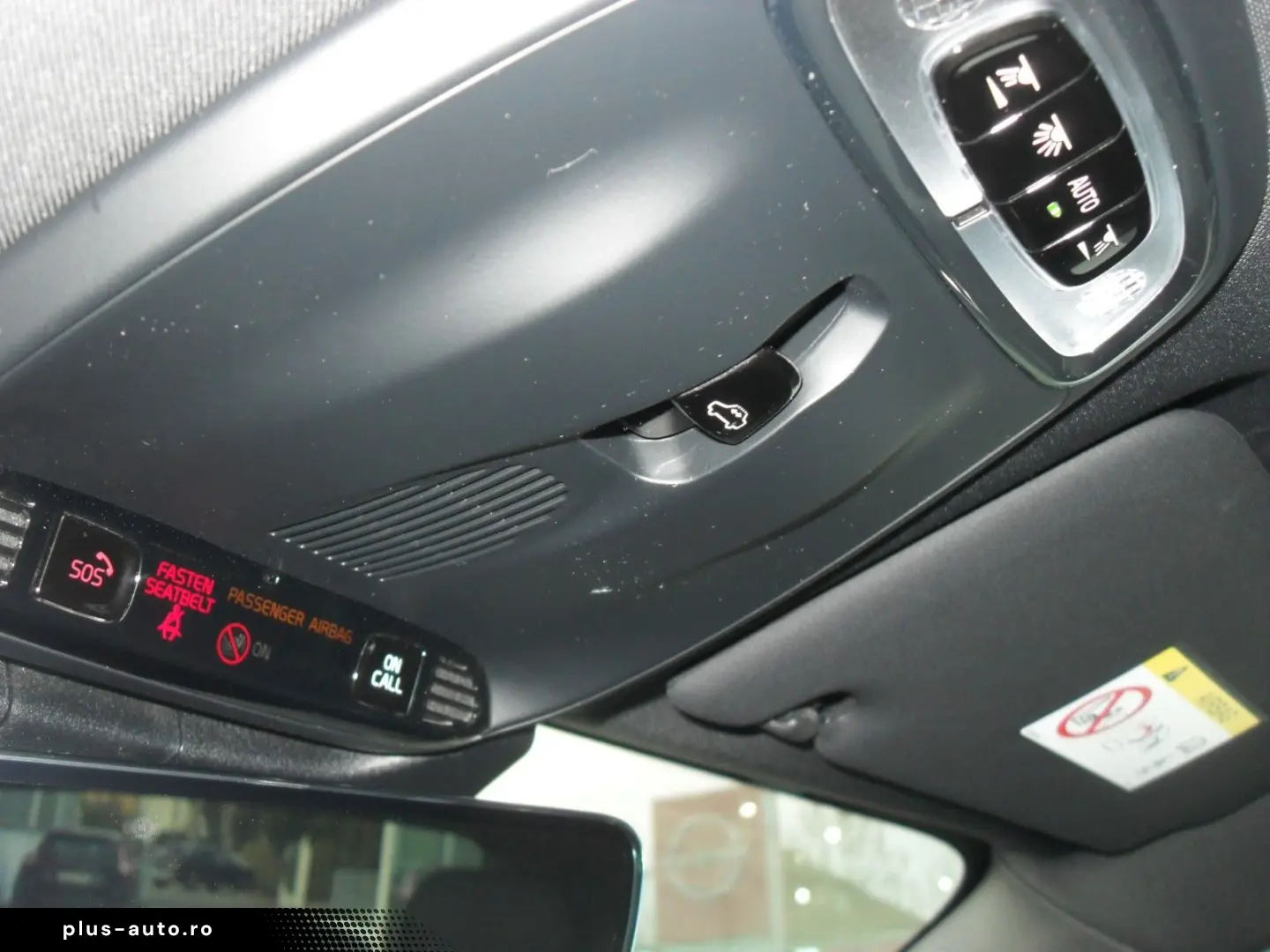 VOLVO XC 60 T8 R Design AWD   Head UP   AHK   PD   WP