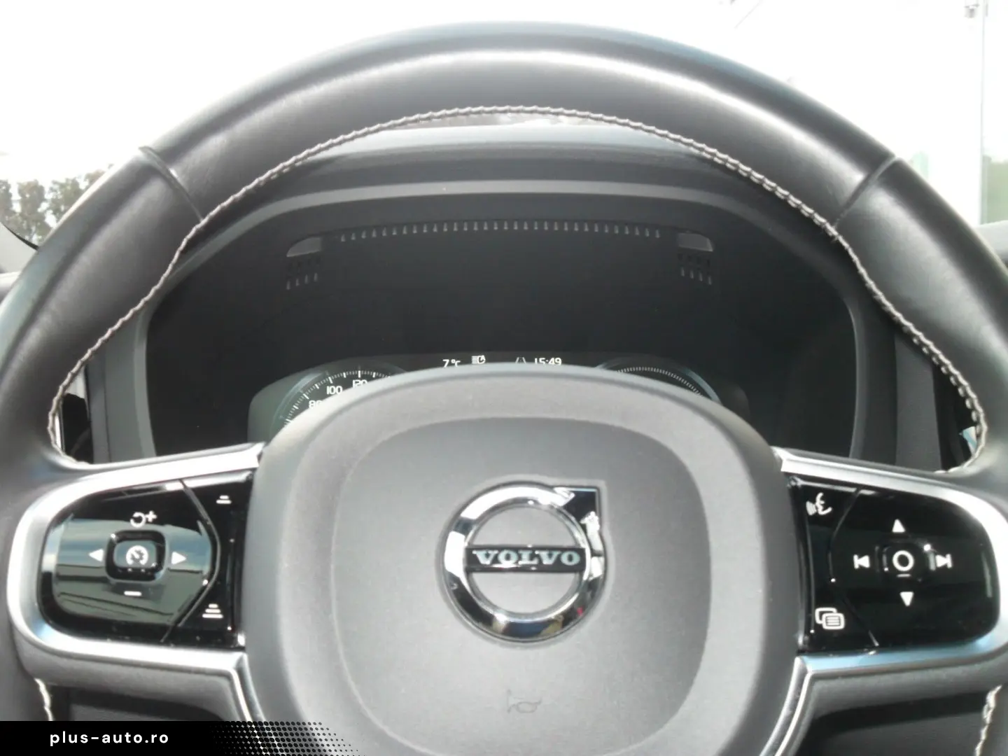 VOLVO XC 60 T8 R Design AWD   Head UP   AHK   PD   WP