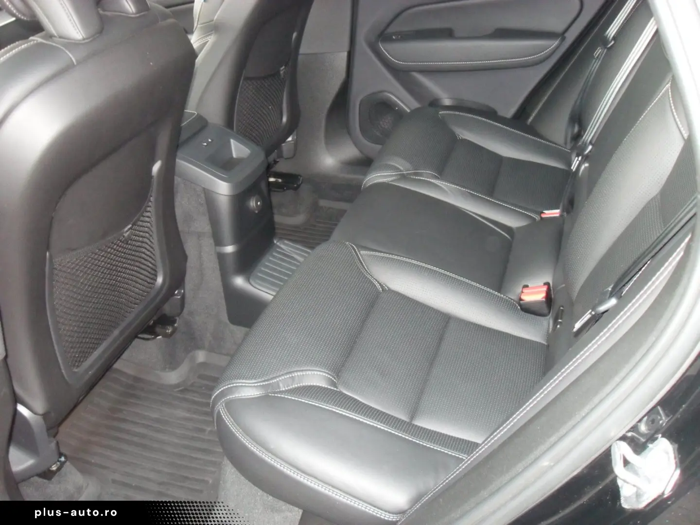 VOLVO XC 60 T8 R Design AWD   Head UP   AHK   PD   WP