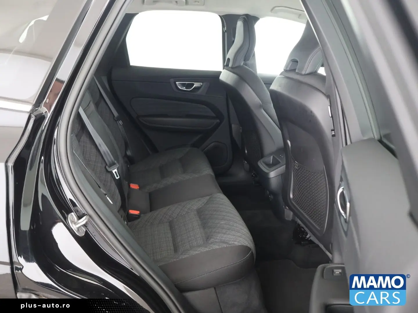 VOLVO XC60 B4 Core ACC BLIS CAM