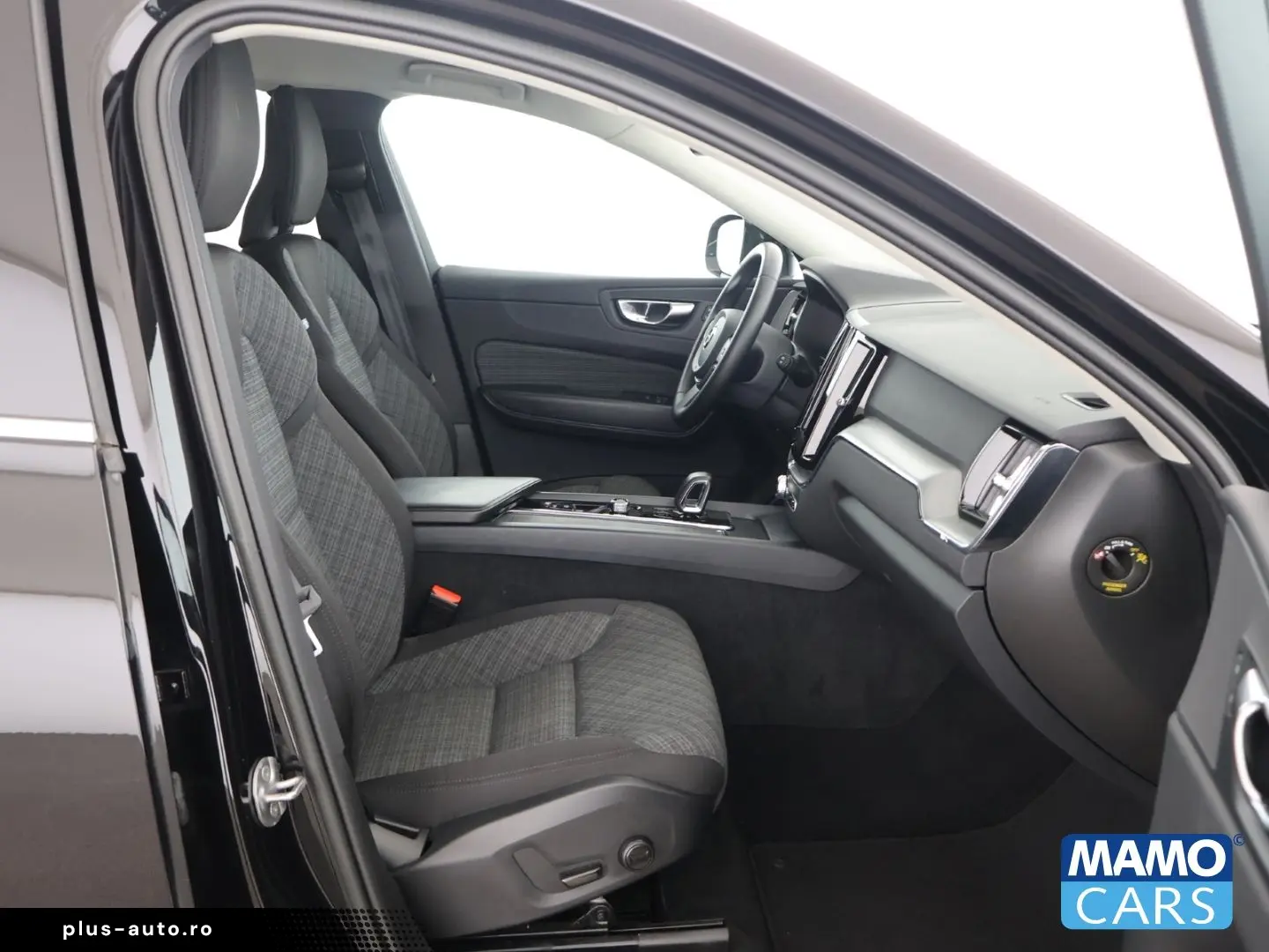 VOLVO XC60 B4 Core ACC BLIS CAM