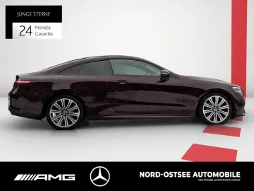 MERCEDES-BENZ E 220 d Coupé AMG LINE 360 NIGHT PDC BURMESTER