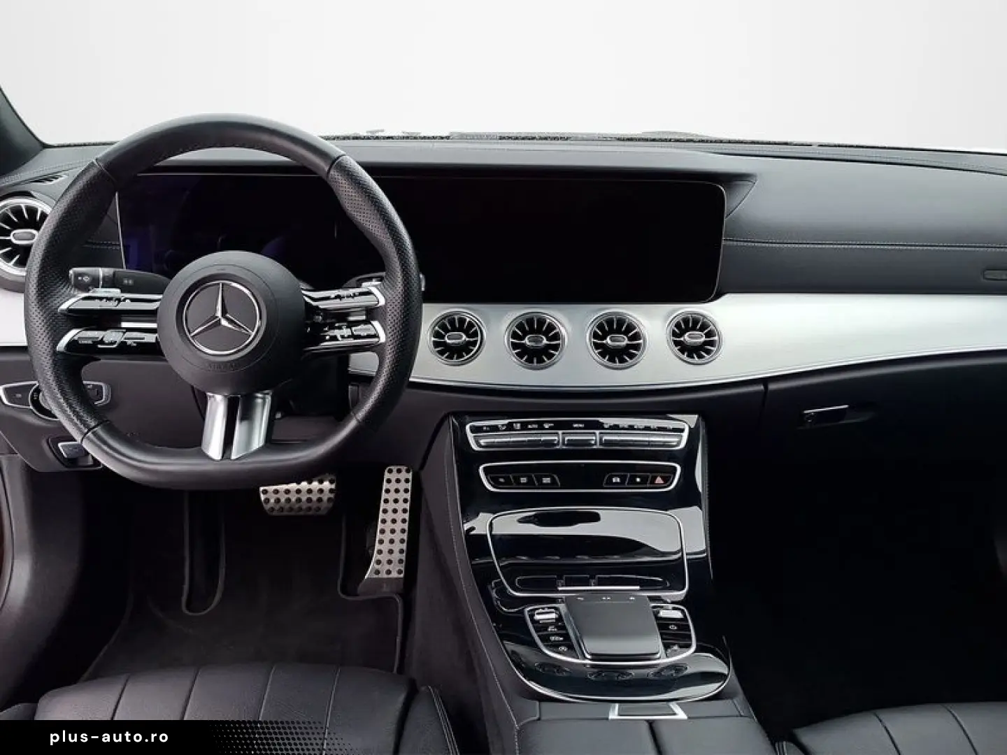 MERCEDES-BENZ E 220 d Coupé AMG LINE 360 NIGHT PDC BURMESTER