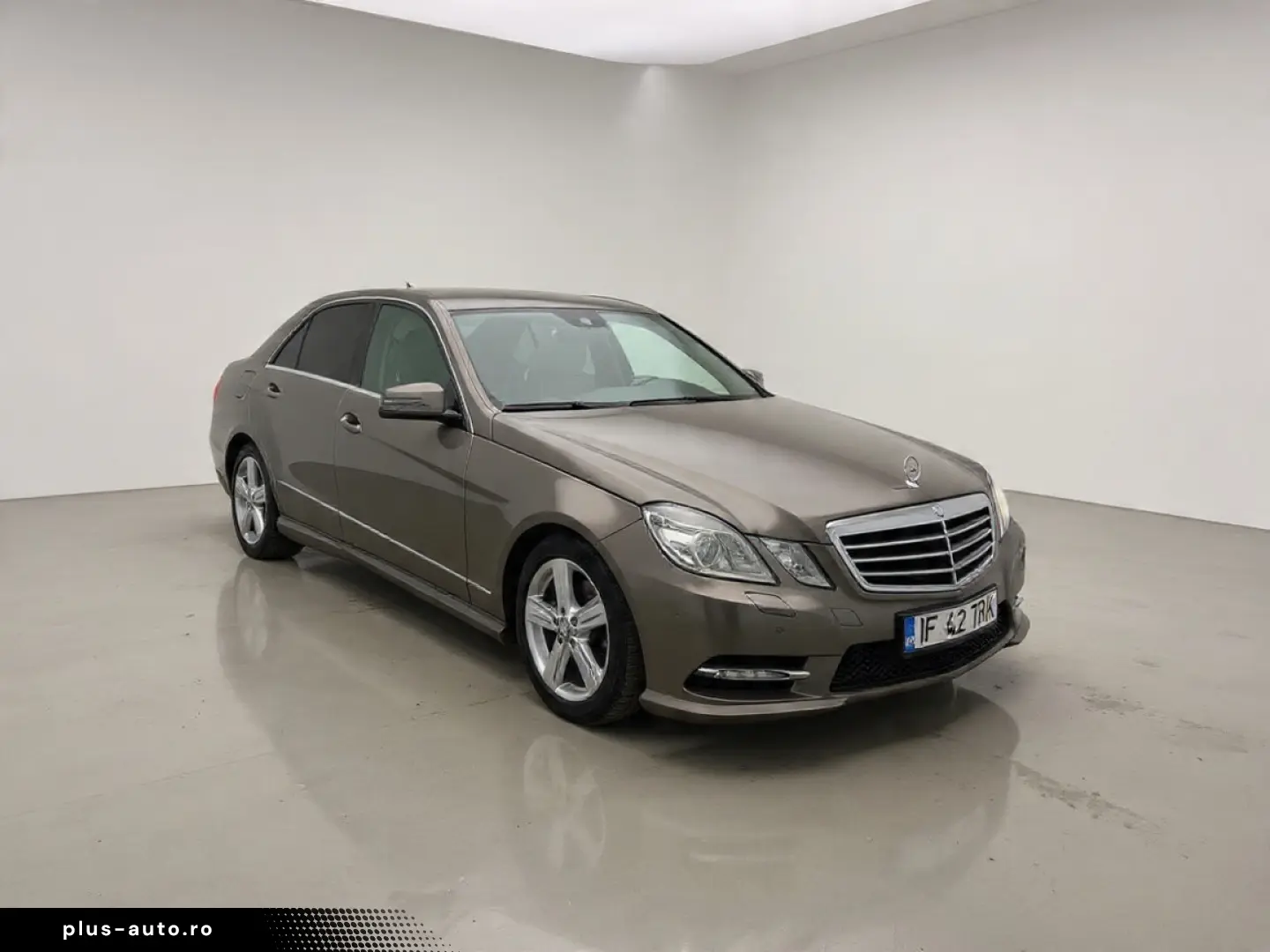 Mercedes-Benz E300 Bluetec hybrid