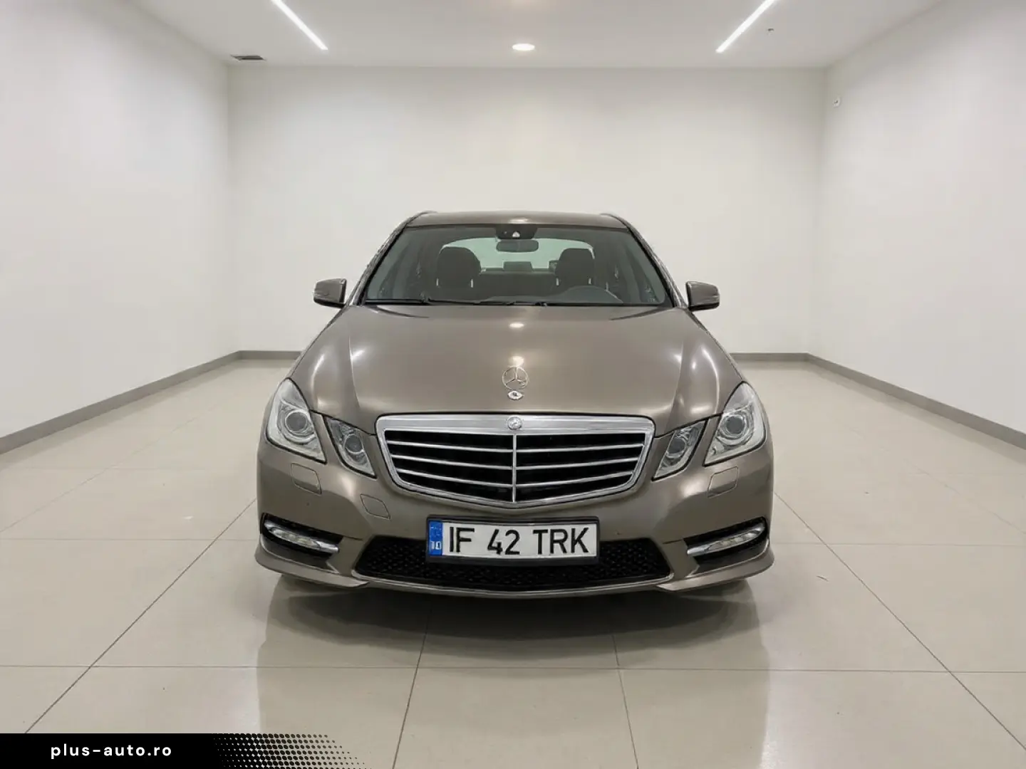 Mercedes-Benz E300 Bluetec hybrid