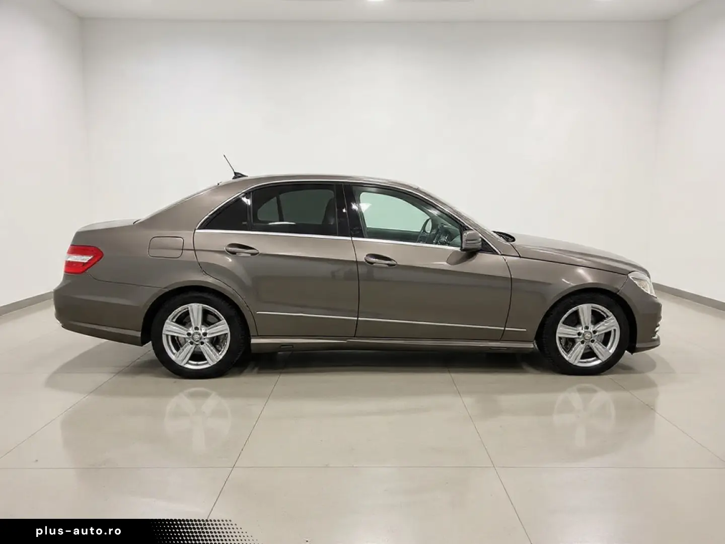 Mercedes-Benz E300 Bluetec hybrid