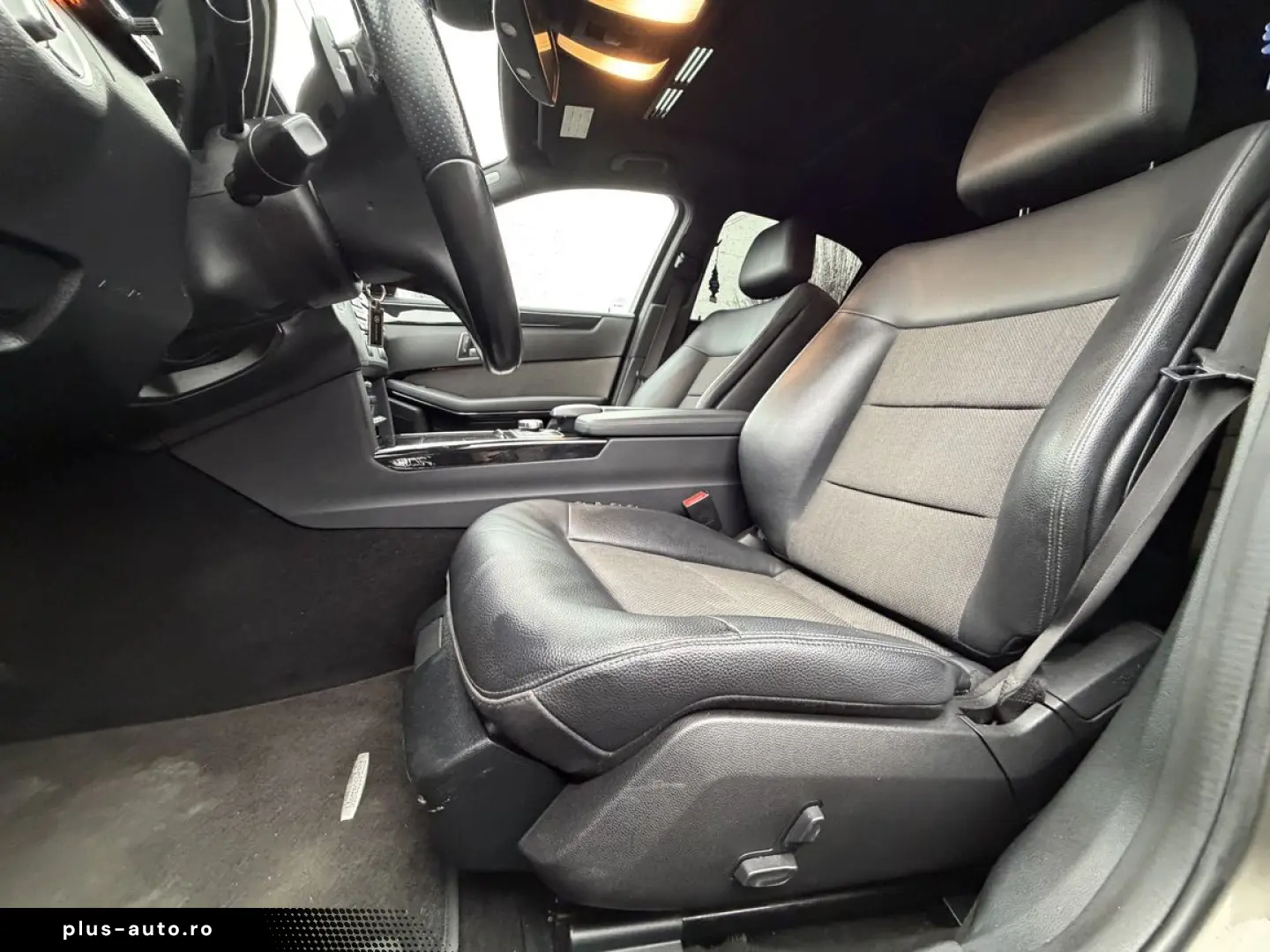 Mercedes-Benz E300 Bluetec hybrid