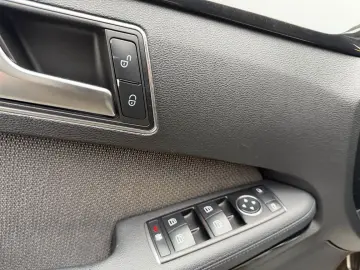 Mercedes-Benz E300 Bluetec hybrid