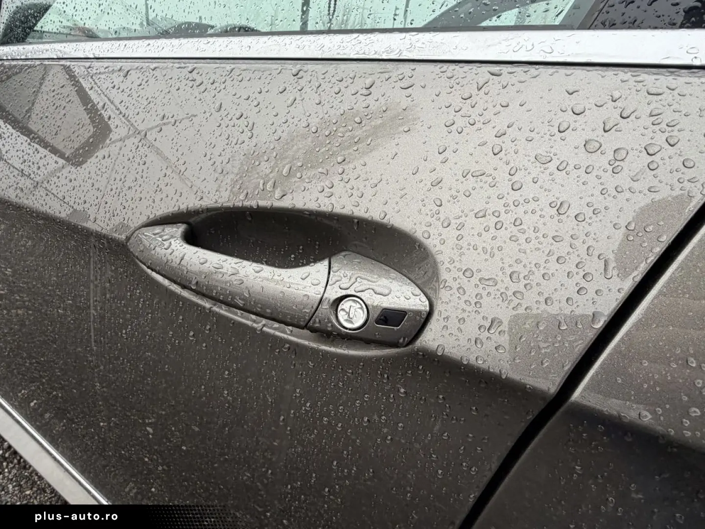 Mercedes-Benz E300 Bluetec hybrid