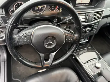 Mercedes-Benz E300 Bluetec hybrid