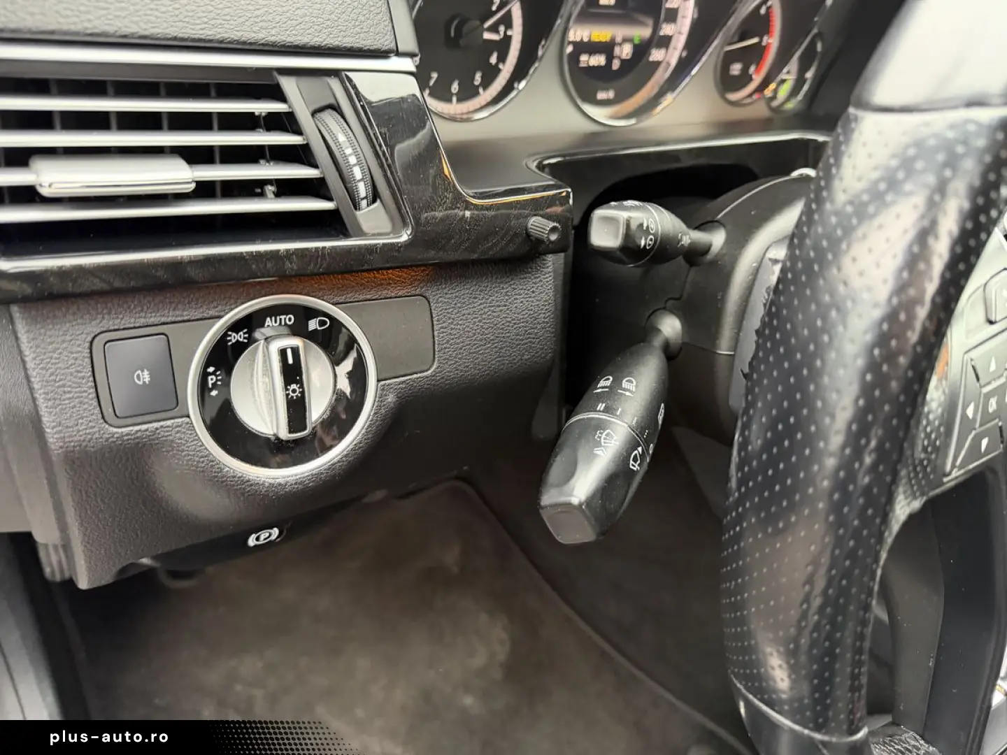 Mercedes-Benz E300 Bluetec hybrid