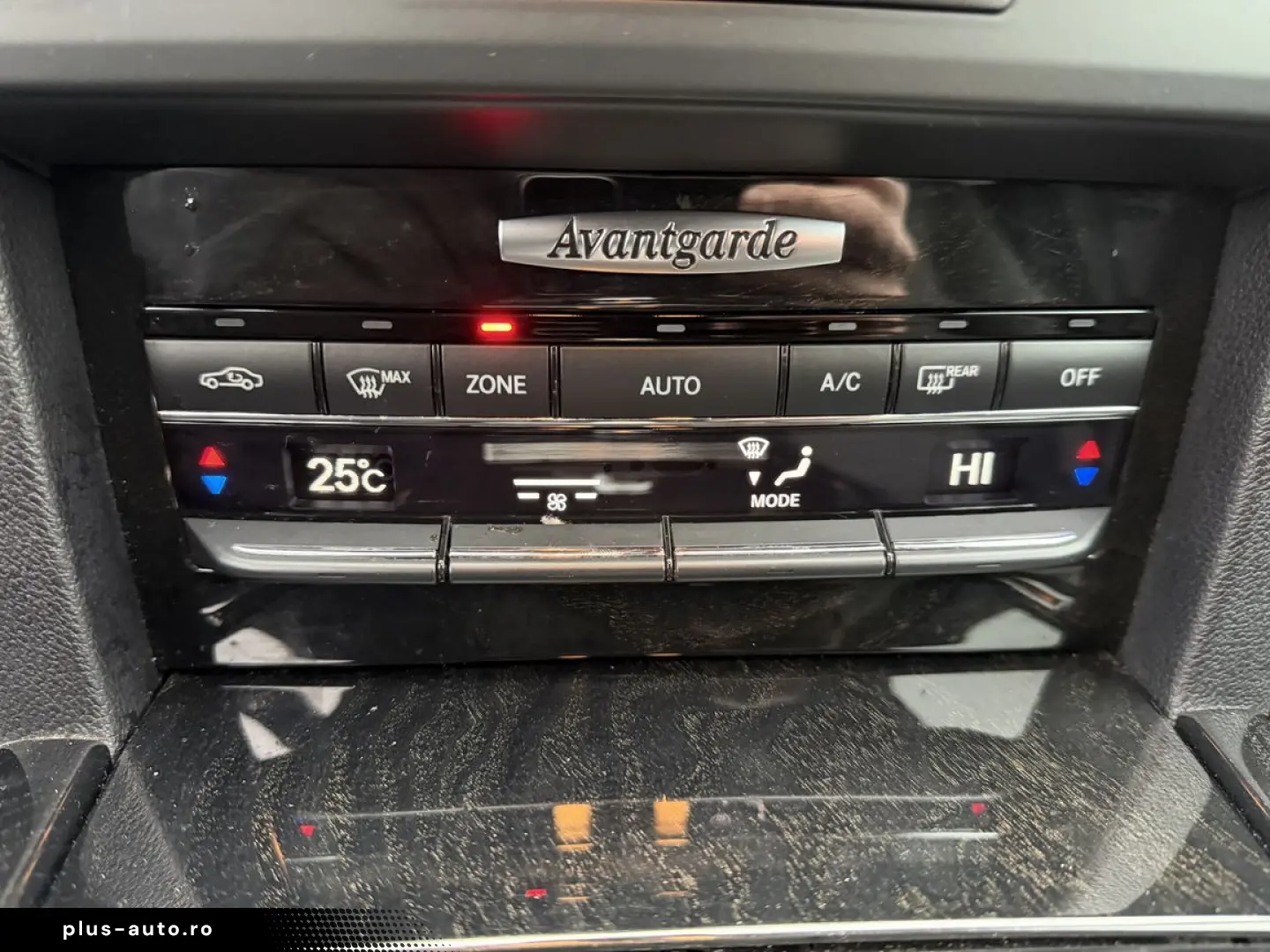 Mercedes-Benz E300 Bluetec hybrid