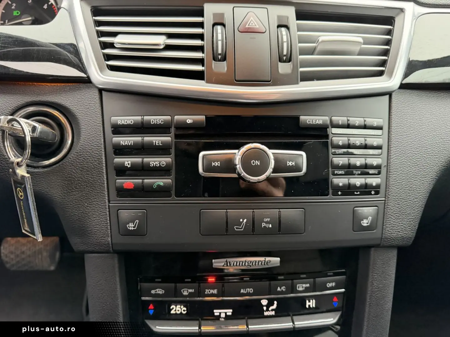 Mercedes-Benz E300 Bluetec hybrid