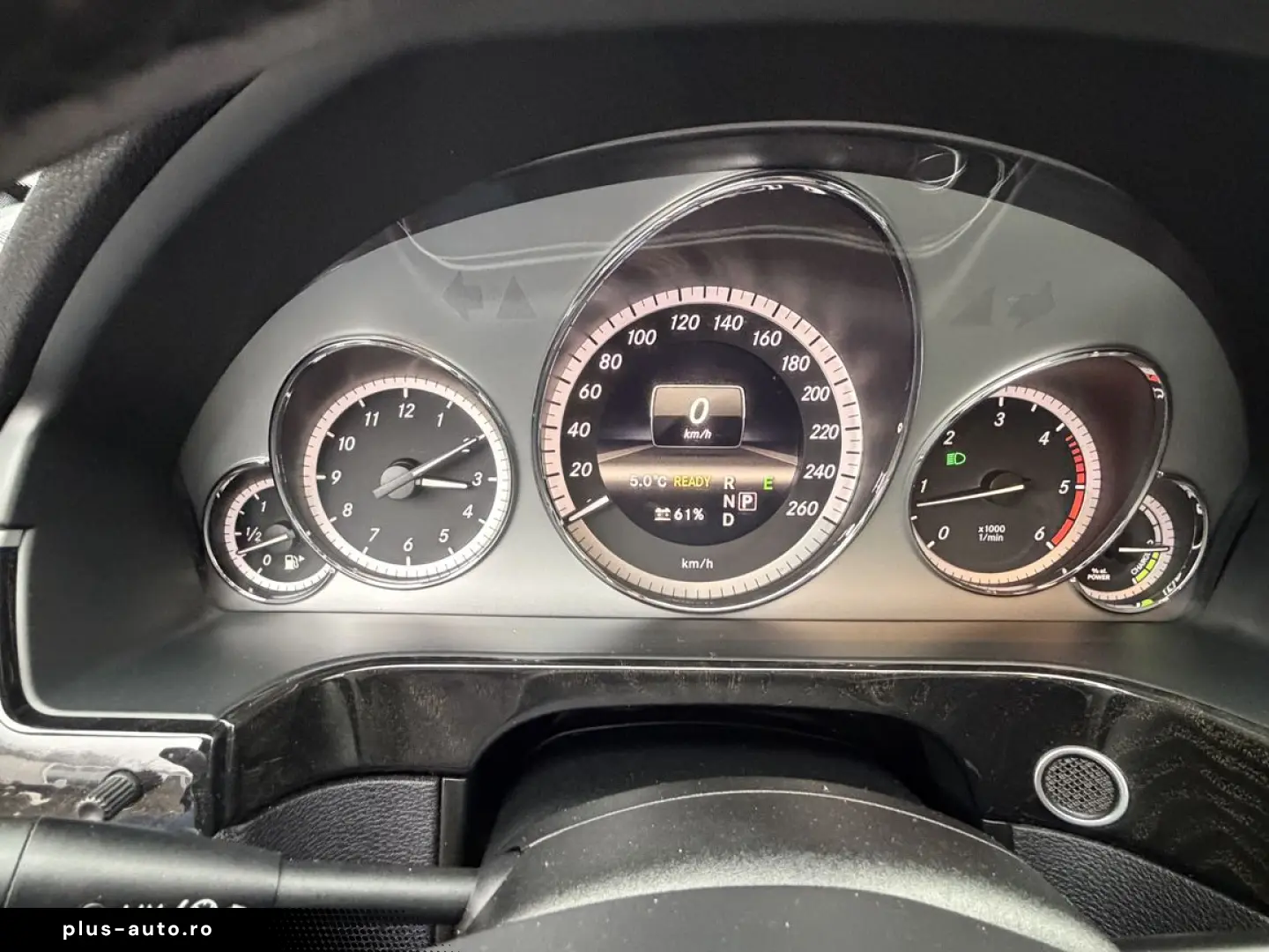 Mercedes-Benz E300 Bluetec hybrid