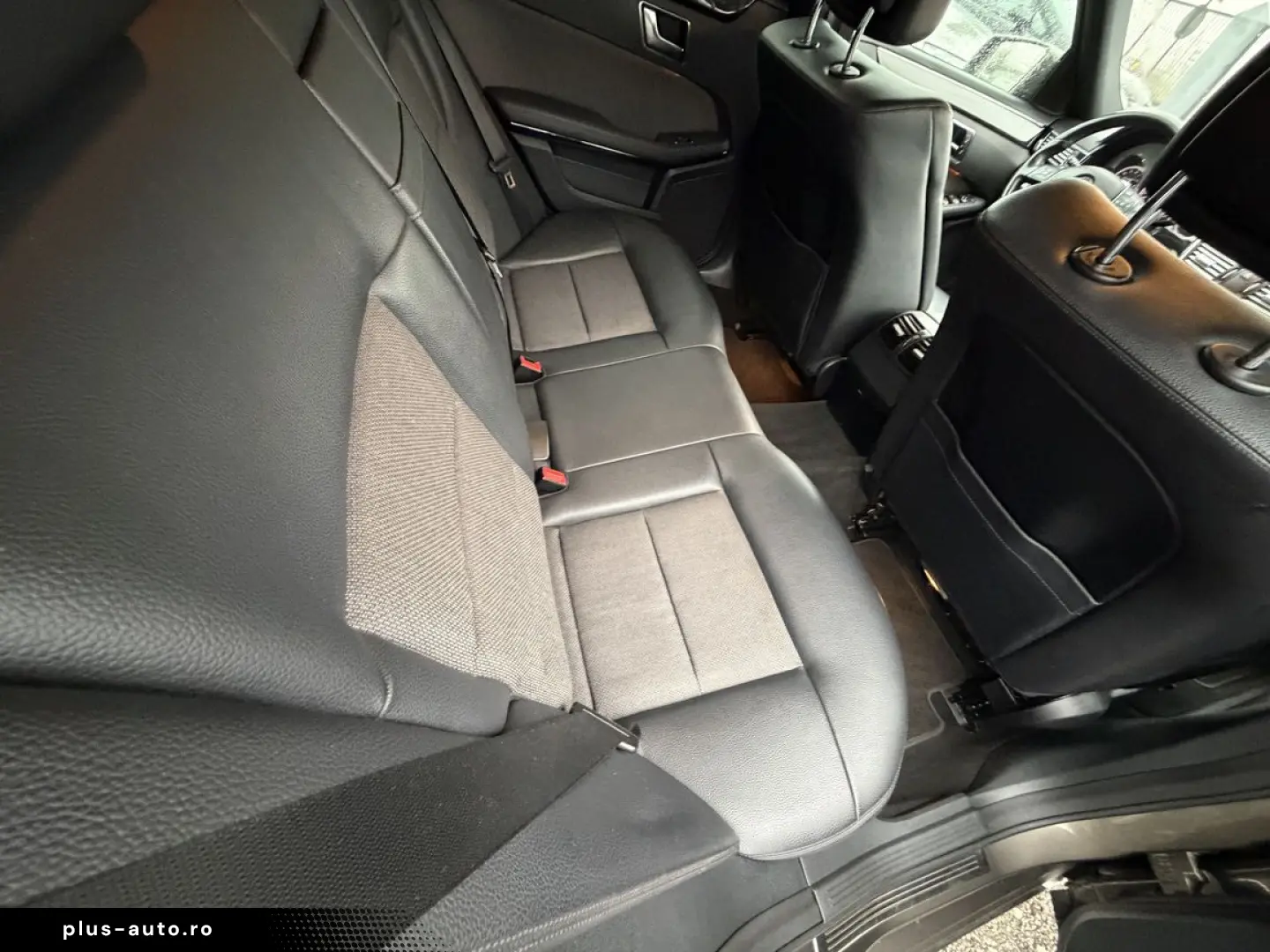 Mercedes-Benz E300 Bluetec hybrid