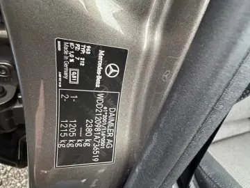 Mercedes-Benz E300 Bluetec hybrid