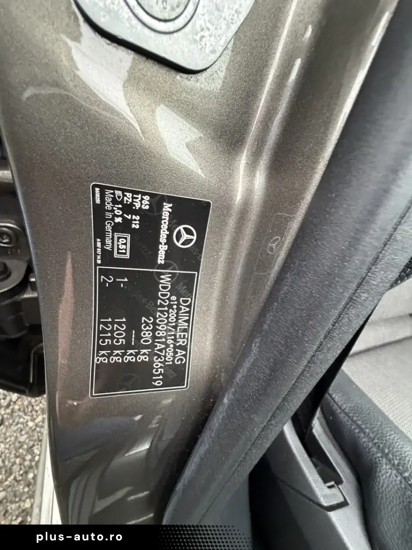 Mercedes-Benz E300 Bluetec hybrid