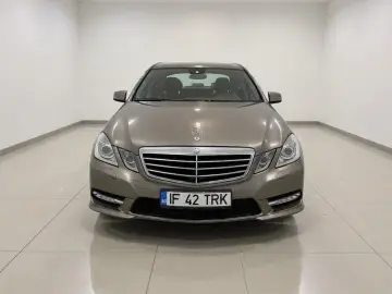 Mercedes-Benz E300 Bluetec hybrid