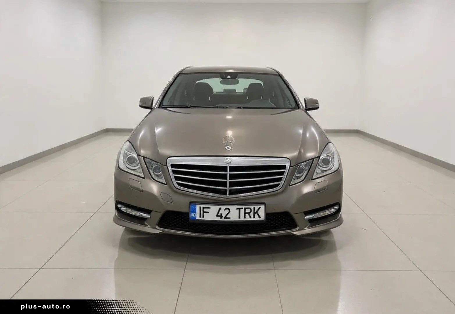 Mercedes-Benz E300 Bluetec hybrid