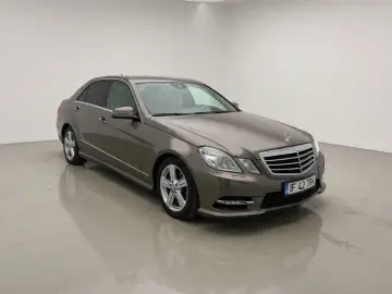Mercedes-Benz E300 Bluetec hybrid