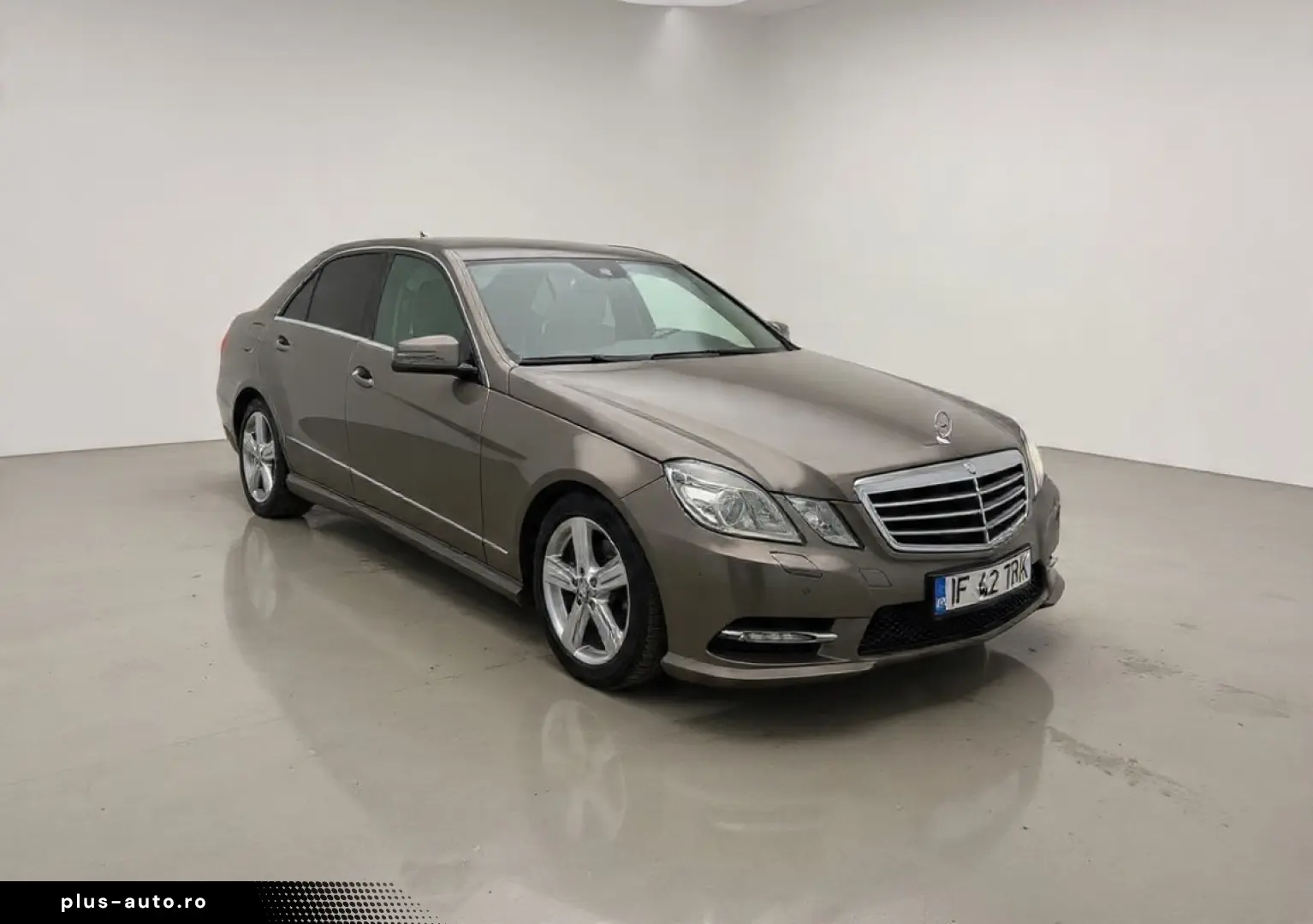 Mercedes-Benz E300 Bluetec hybrid
