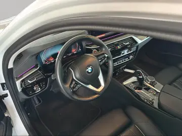 BMW 530i xDrive Limousine LiveCockpitProf Head-Up