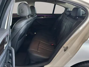 BMW 530i xDrive Limousine LiveCockpitProf Head-Up