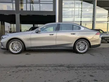 BMW 530e Limousine Driv.Ass.Plus. Park.Ass.Plus. H&K