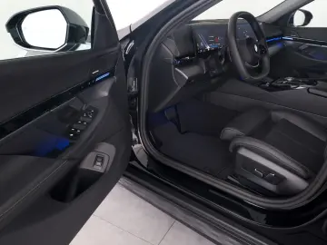 BMW 520i Limousine G60 LiveCoPro HUD H&K 360 -CAM