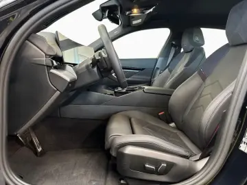 BMW 520i M SPORT PRO AdLED DA IconicGlow Kam H K 20