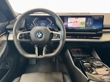 BMW 520i M SPORT PRO AdLED DA IconicGlow Kam H K 20