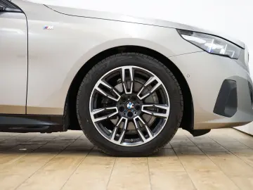 BMW 520d Limousine [M Sport  ACC  AHK  LED  RFK]